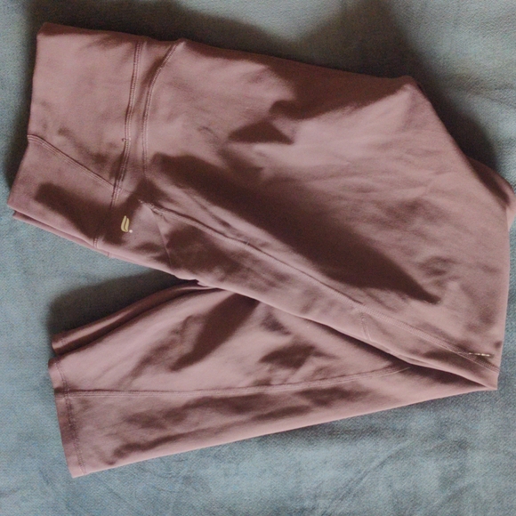 Fabletics Pureluxe 7/8 - Picture 2 of 4